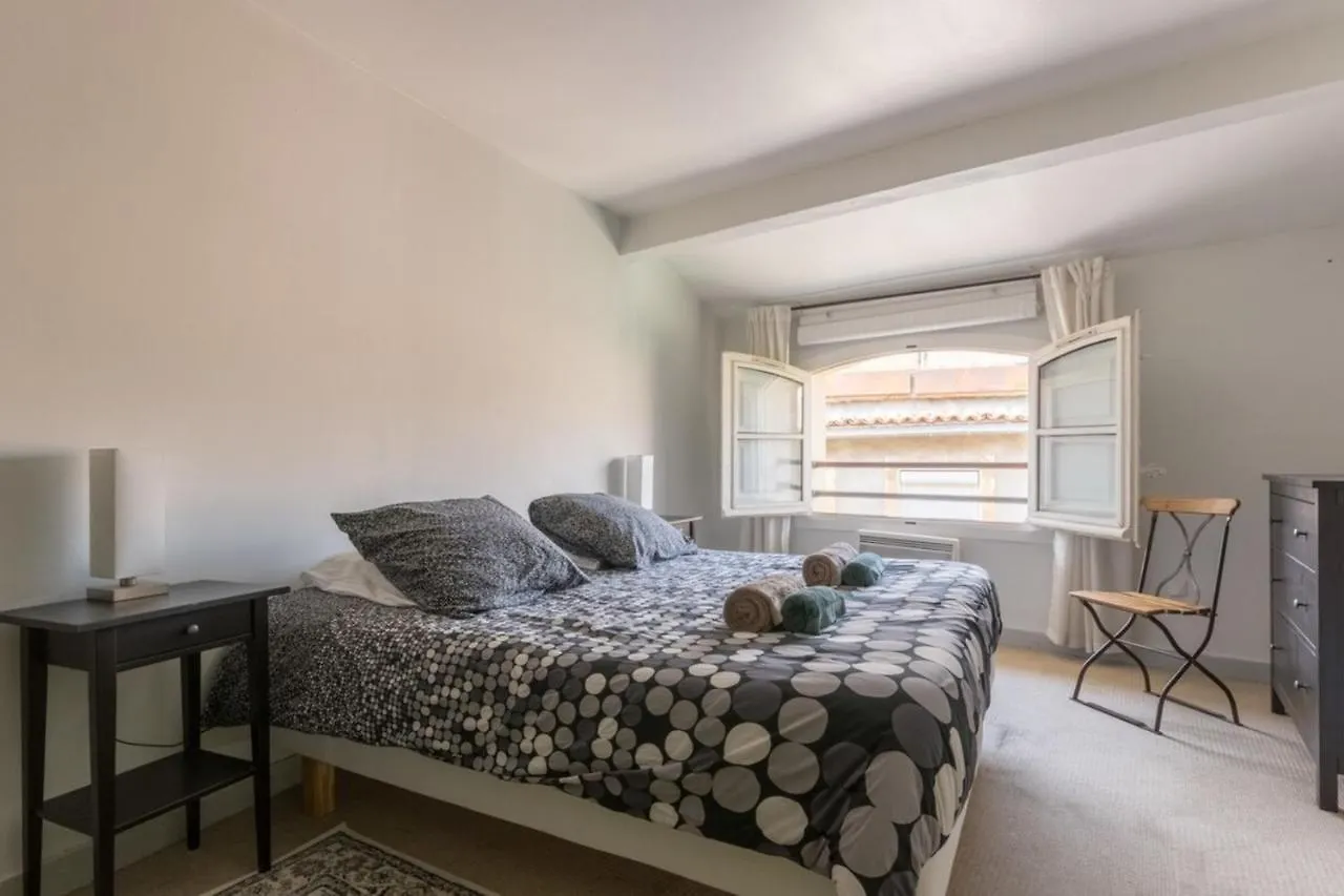 Anis Furnished Flat Appartement Aix-en-Provence